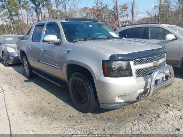  Salvage Chevrolet Avalanche 1500