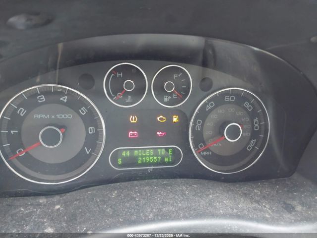 Ford Taurus X Sel Image 7