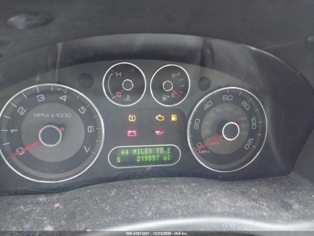 Ford Taurus X Sel Image 7