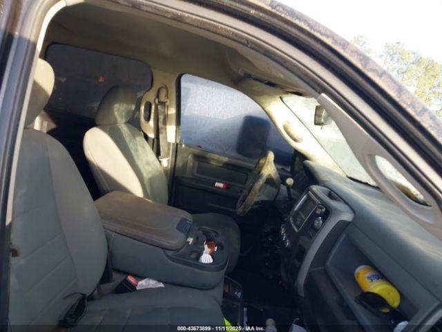 Ram 2500 Tradesman Image 4