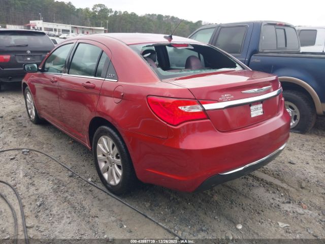 Chrysler 200 Touring Image 11