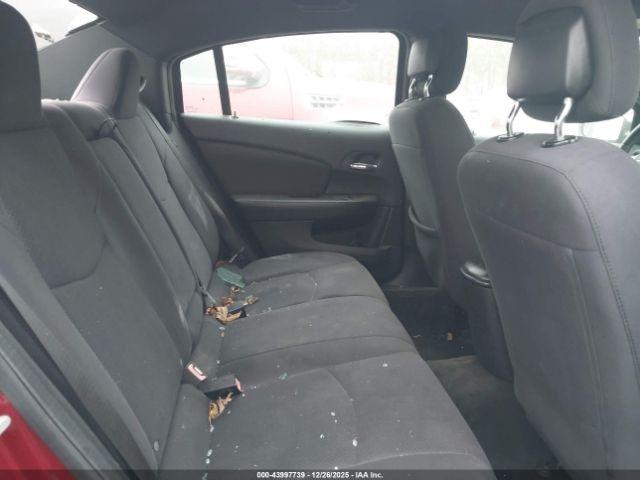 Chrysler 200 Touring Image 13