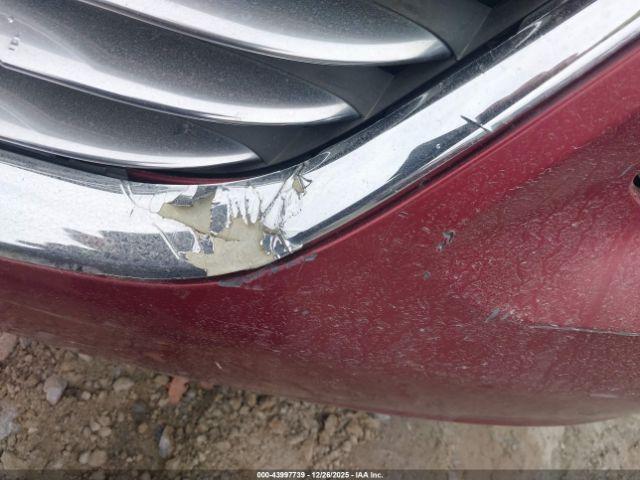 Chrysler 200 Touring Image 5