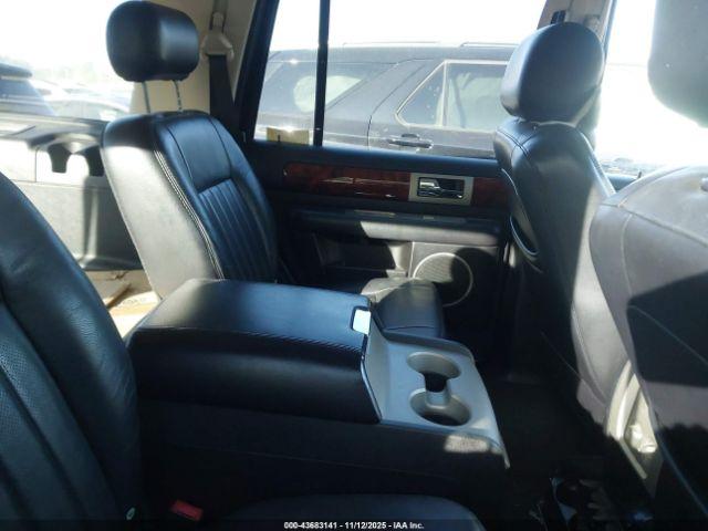 Lincoln Navigator Image 7