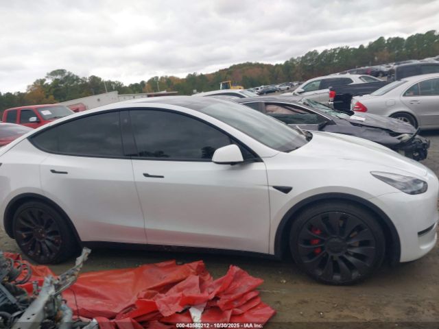 Tesla Model Y Performance Dual Motor All-wheel Drive Image 10