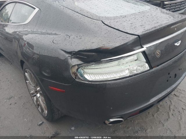 Aston Martin Rapide Luxe Image 16