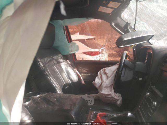 Lincoln Navigator Image 9