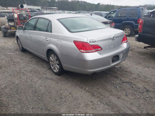 Toyota Avalon Xls Image 3