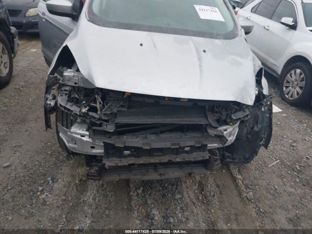 Ford Escape Se Image 9